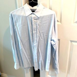 Banana Republic casual shirt, transitional short sleeve. XL. Light blue.